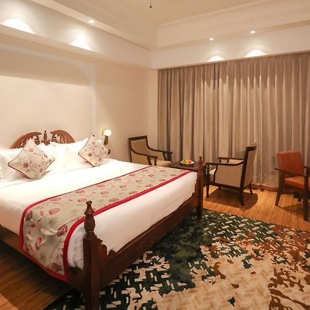 Regenta Central City Vilas Palace Амбала Екстер'єр фото
