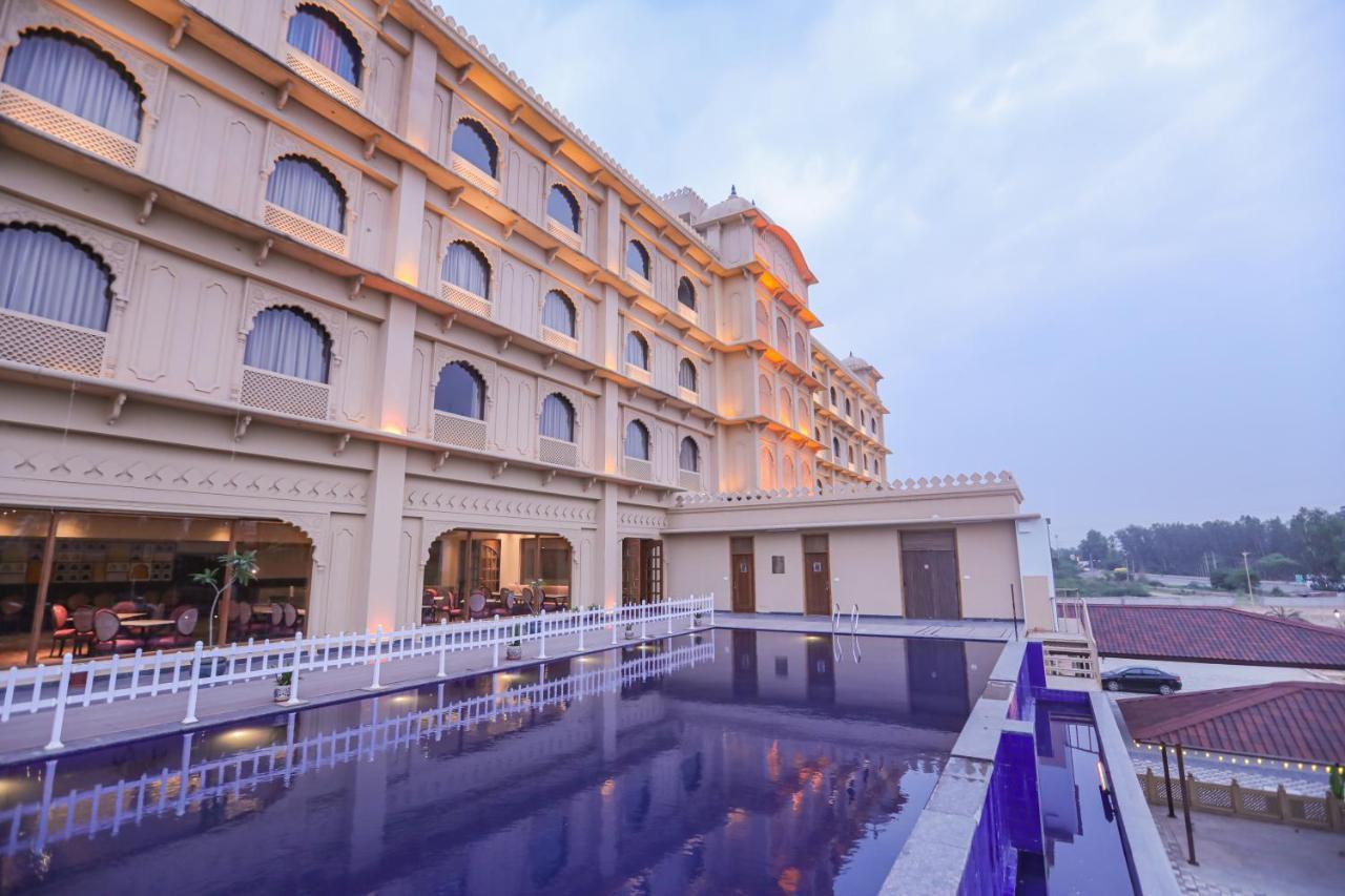 Regenta Central City Vilas Palace Амбала Екстер'єр фото